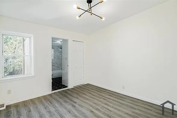 2547 N Lee St — Photo 12