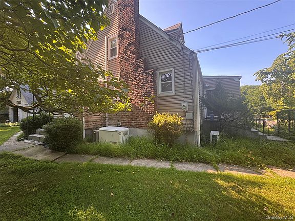 3rd image of 245 Zukor Road