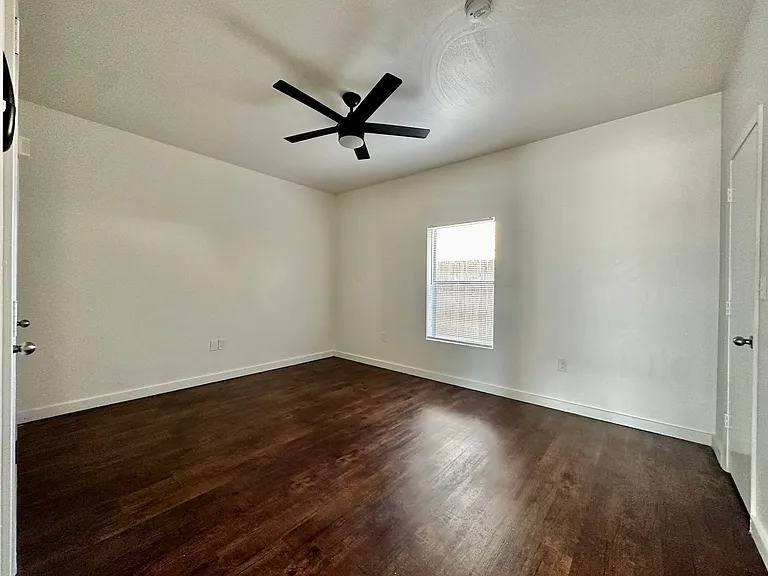 Allen Place — Photo 24
