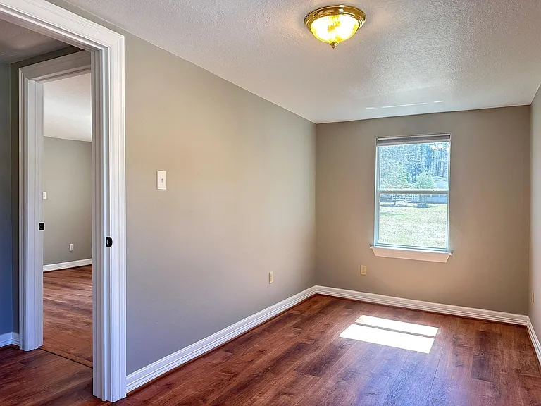 13868 Cedar Hill Dr — Photo 7
