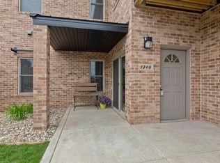 1346 Parke Dr, Crown Point, IN 46307