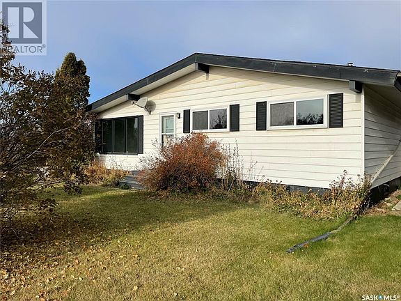 2nd image of 300 Cheri Dr