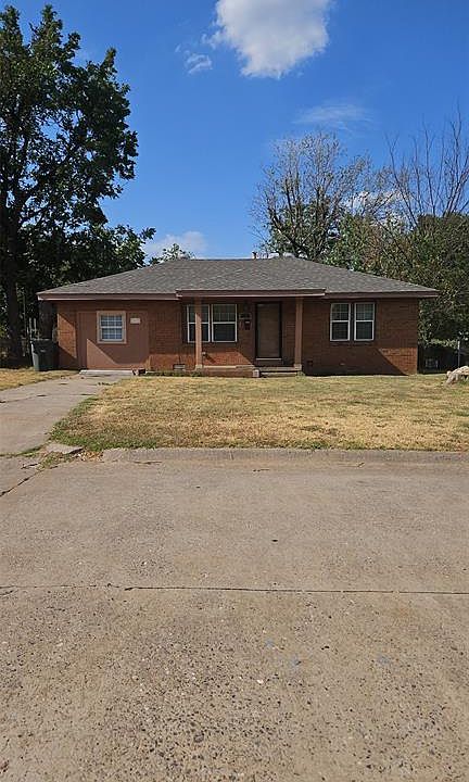 1st image of 3301 SE 20th St