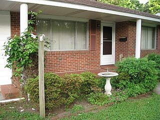 2nd image of 2712 Omah St