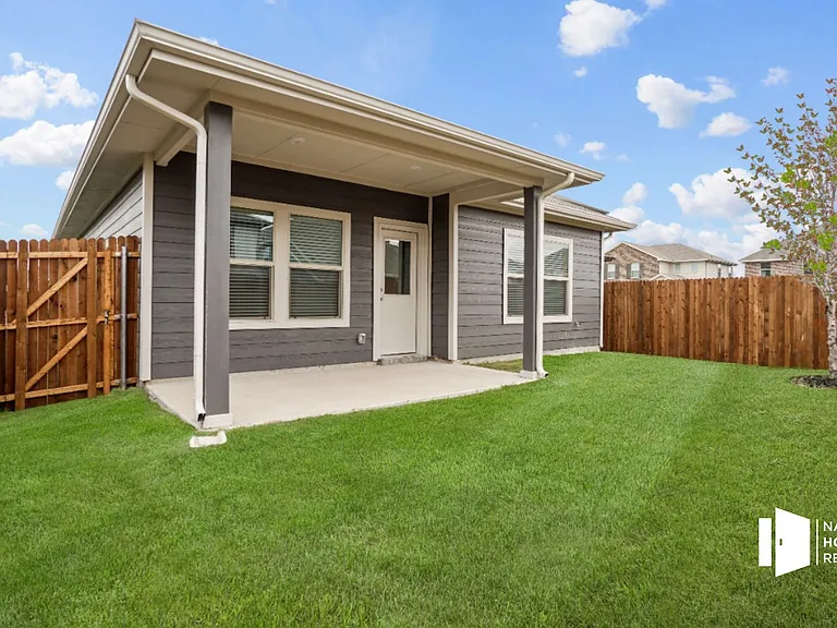 1505 Wind Springs Dr — Photo 14