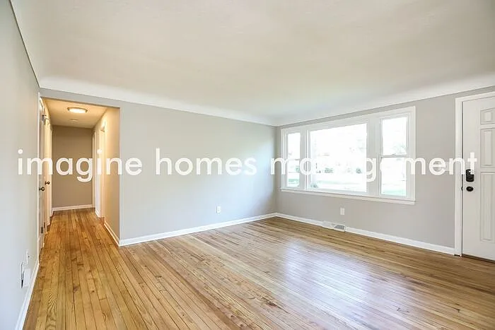 4 bed, 1.5 bath, 1785 sqft, $2,150 — Photo 4