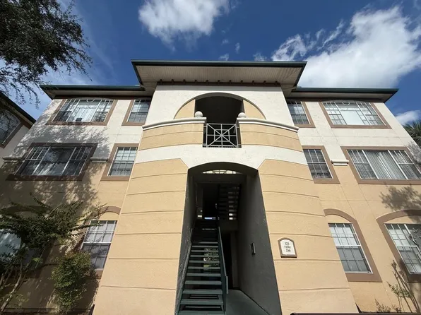 17102 Carrington Park Dr, Tampa, FL
