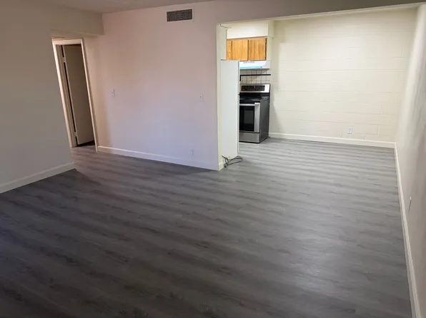 625 S Royal Crest Cir Unit 7, Las Vegas, NV 89169