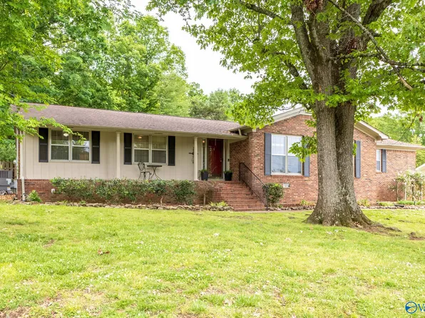 8130 Hillside Ln SE, Huntsville, AL 35802
