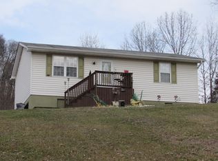 709 Hermitage Ln, Mount Carmel, TN 37645