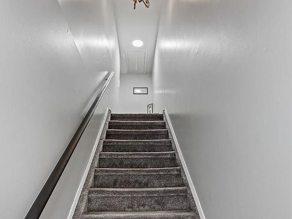 3rd image of 1475 Mount Holly Rd APT L2