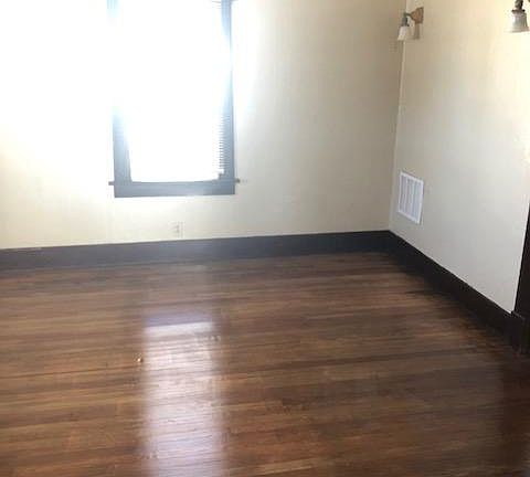 4th image of 1604 Central Ave