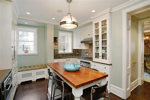 Sold by Corcoran | media 14