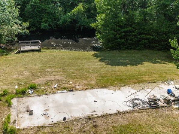 25 Mayflower Lane, Lebanon, ME 04027