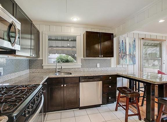 4th image of 446 Huntlee Dr