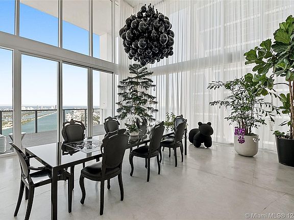 3rd image of 1040 Biscayne Blvd #Penthouse 4602