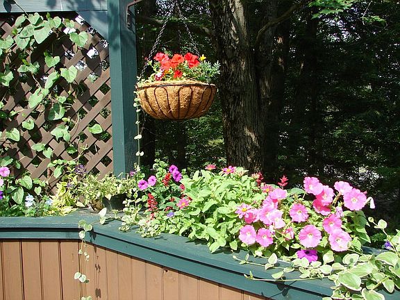 deck with built in planters