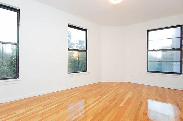 Rented by Bohemia Realty Group | media 6