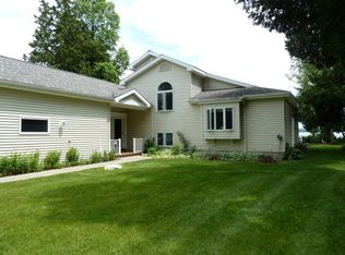 218 Smith St, Saranac, NY 12981