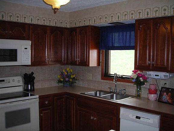 5th image of 1182 Nadine Dr