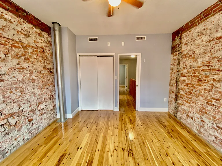 2027 S Watts St — Photo 34