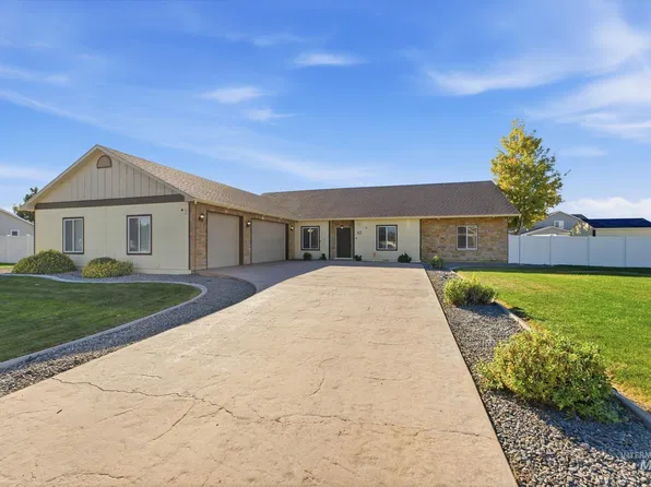 83 S Smiley Ct, Nampa, ID 83687