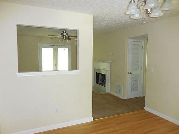 4th image of 2591 Wellington Walk Pl