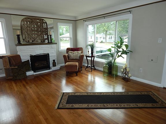 2nd image of 10903 Brainard Dr