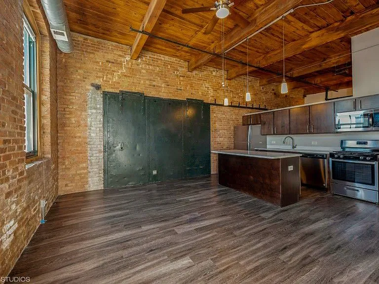 Carriage House Lofts — Photo 22
