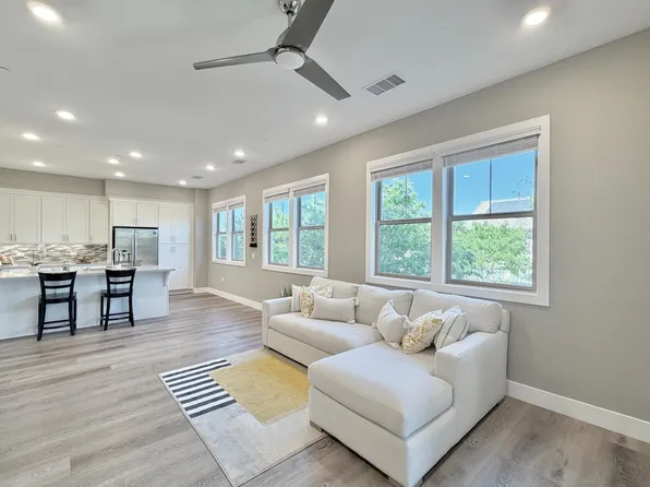 1000 Berryessa Ln #232, Davis, CA 95616