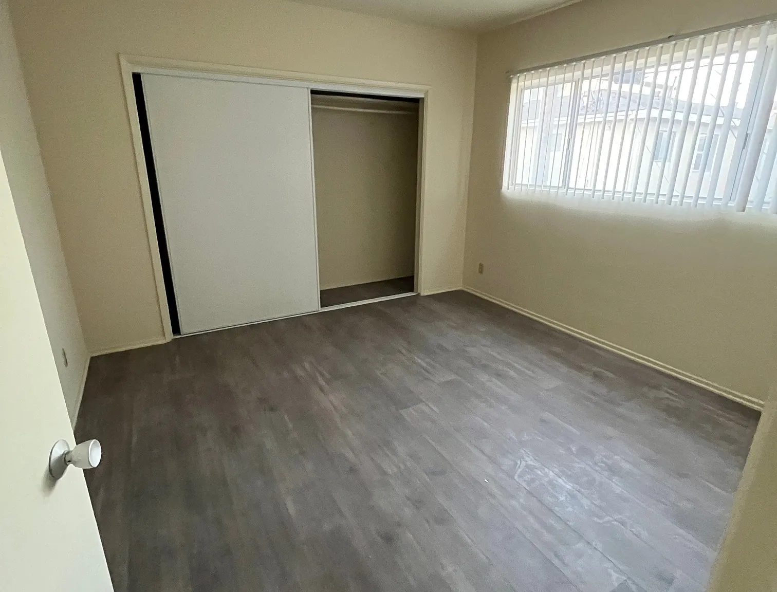1012 N Hudson Ave — Photo 3