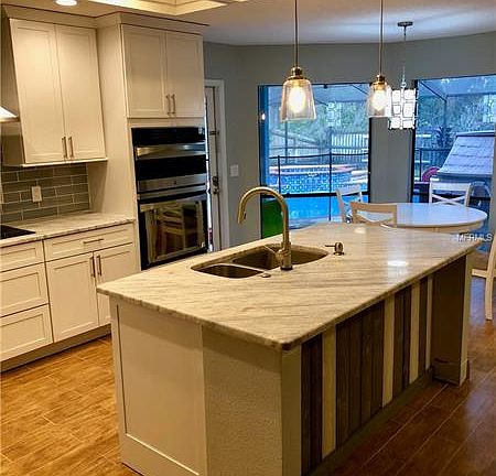 5th image of 15812 Hampton Village Dr