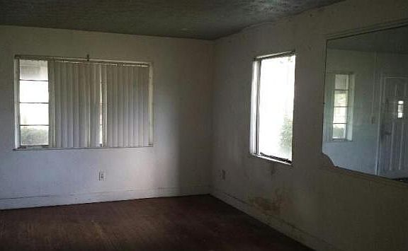 4th image of 5500 5th Ave N