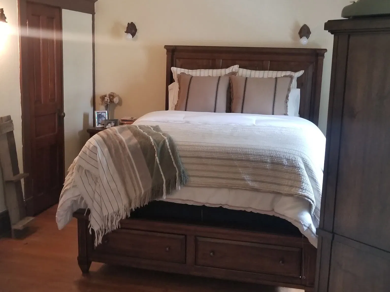 2 bed, $1,350 — Photo 2