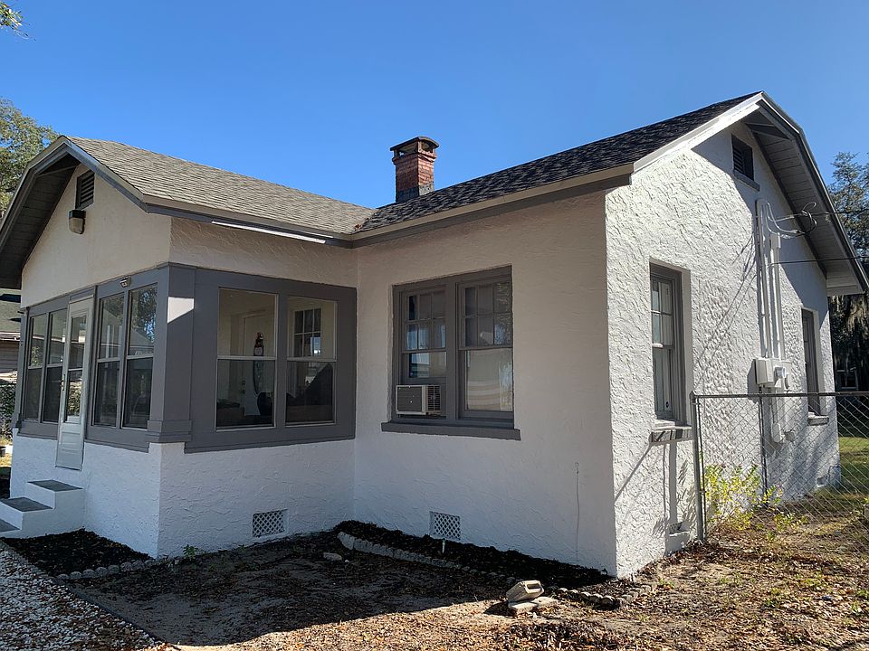1st image of 123 S Hydrangea Ave