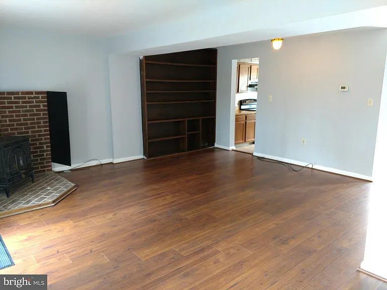 15205 Streamside Ct — Photo 16