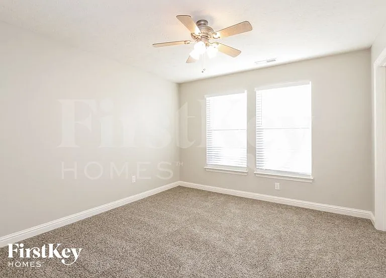 1301 Old Heritage Pl — Photo 9