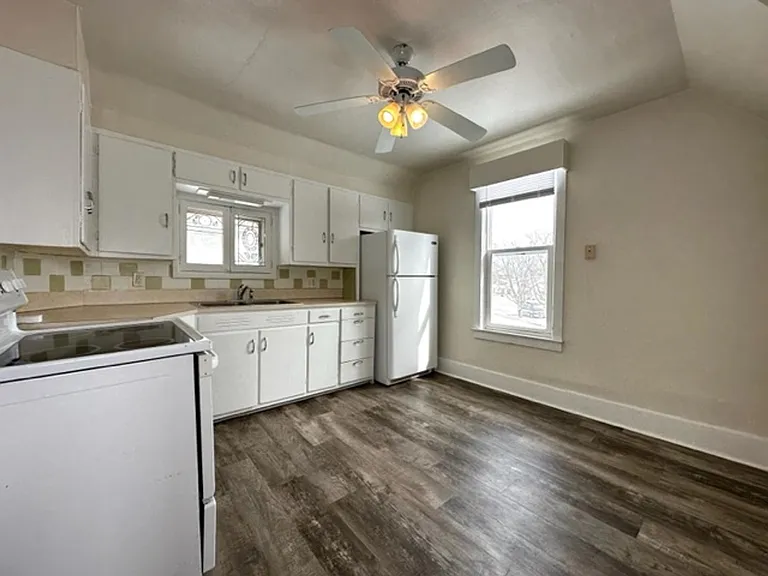 2707 Forest Ave — Photo 5
