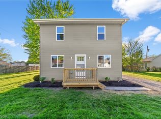 620 Pasadena Ave, Sheffield Lake, OH 44054