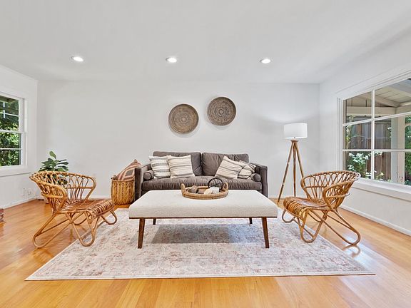 3rd image of 20470 Williams Ave