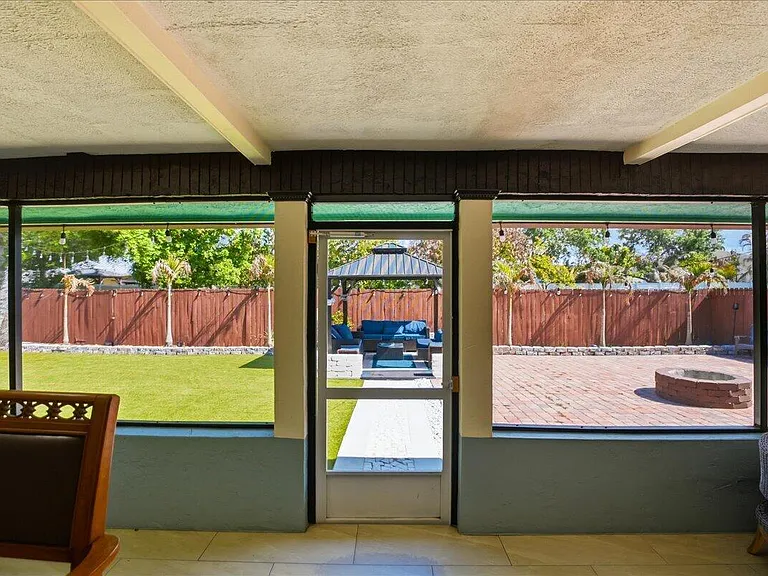 1326 SW Bartell Ave — Photo 43