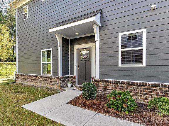 4th image of 230 Quinn Rd