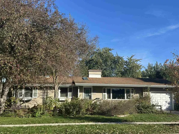 311 Patrick Ave, Waunakee, WI 53597