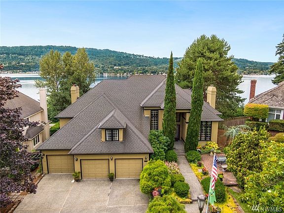 4th image of 4127 205th Ave SE