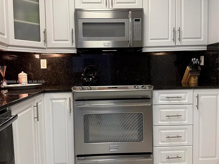 9511 Collins Ave #1208 — Photo 17