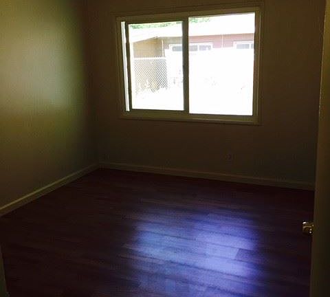 3rd image of 1329 W Avenue H15