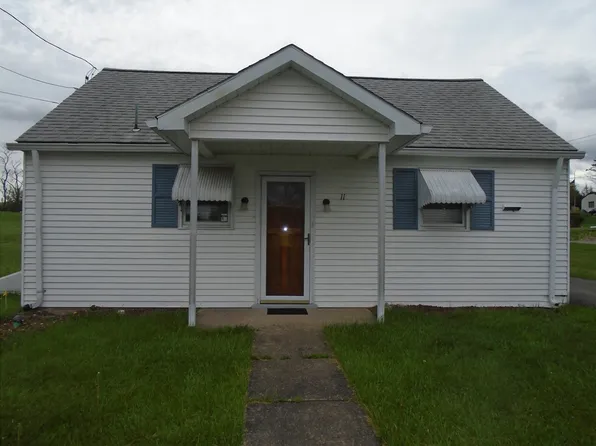 11 14th St, Latrobe, PA 15650