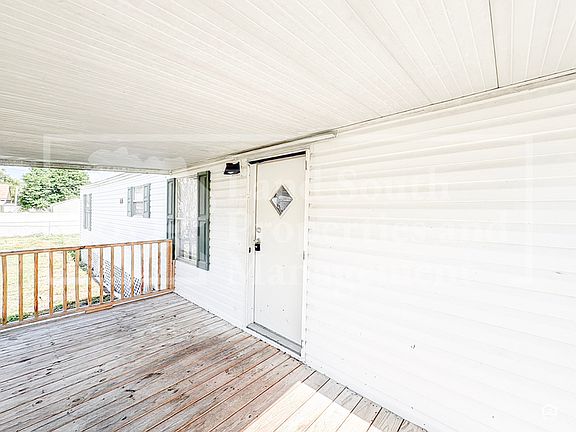 3rd image of 1155 Meadow Lawn St