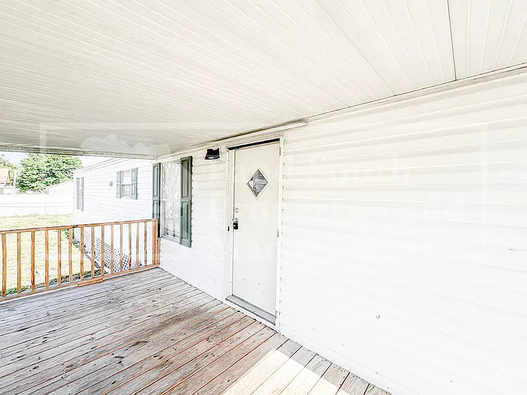 1155 Meadow Lawn St — Photo 3
