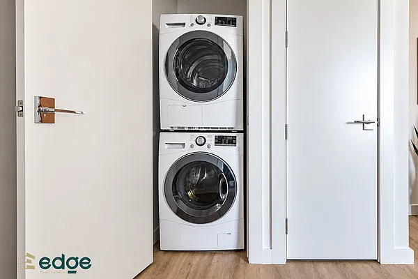 Laundry, photo 1